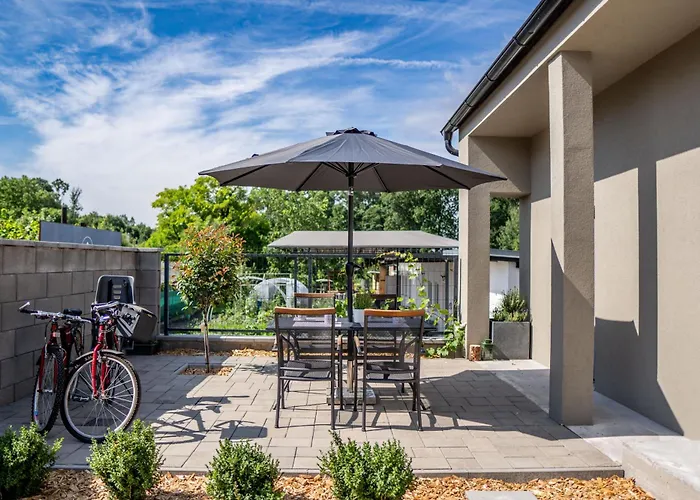 Kovacs Hostovsky Dom Vendeghaz *