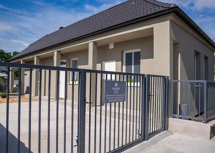 Kovacs Hostovsky Dom Vendeghaz *