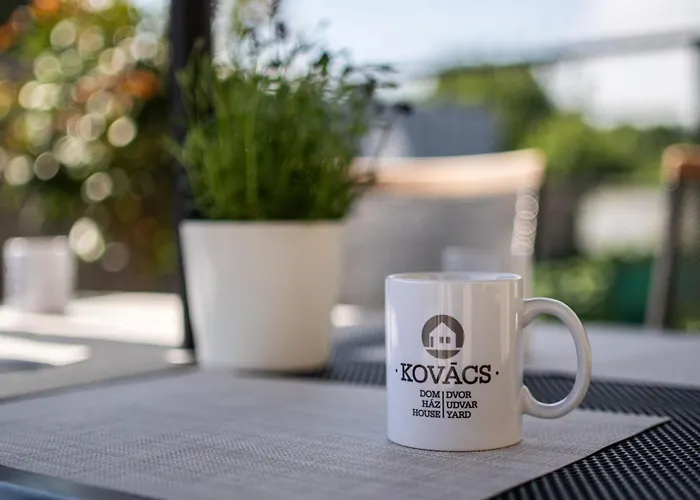 Kovacs Hostovsky Dom Vendeghaz